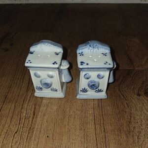 Vintage Japan Blue and White Salt And Pepper Shakers - Old Style Wall Telephone